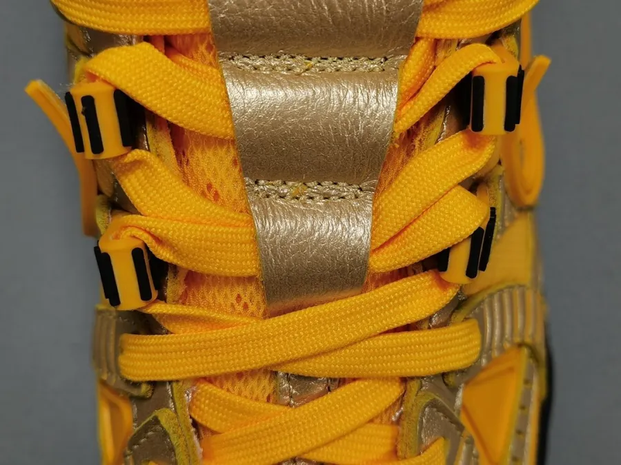 Off-White X Air Rubber Dunk University Gold