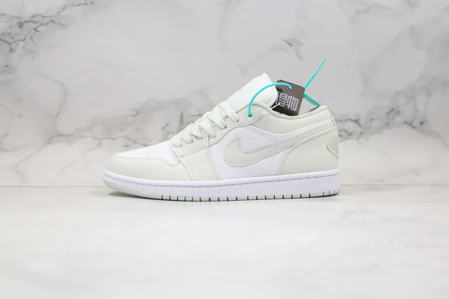 Air Jordan 1 Low Spruce Aura  Wmns