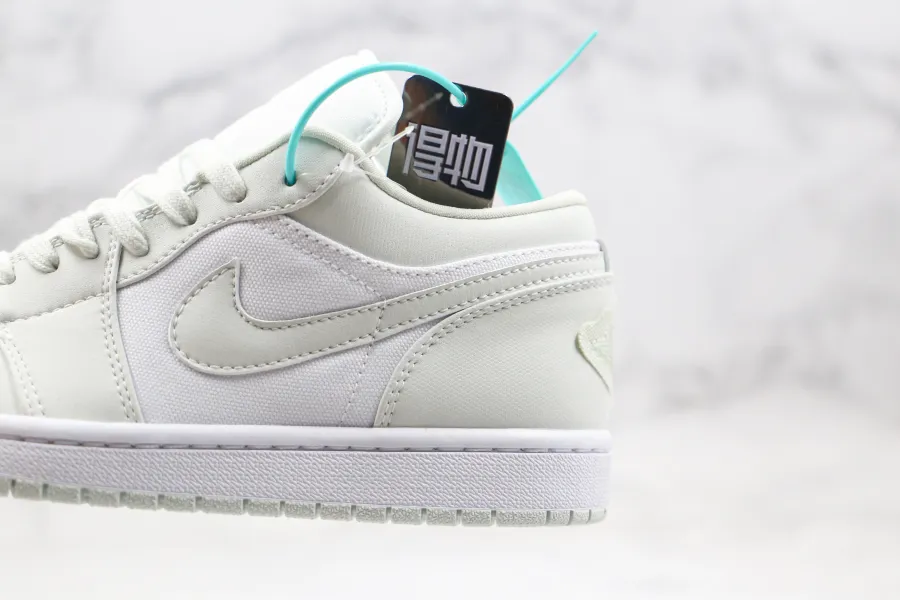 Air Jordan 1 Low Spruce Aura  Wmns