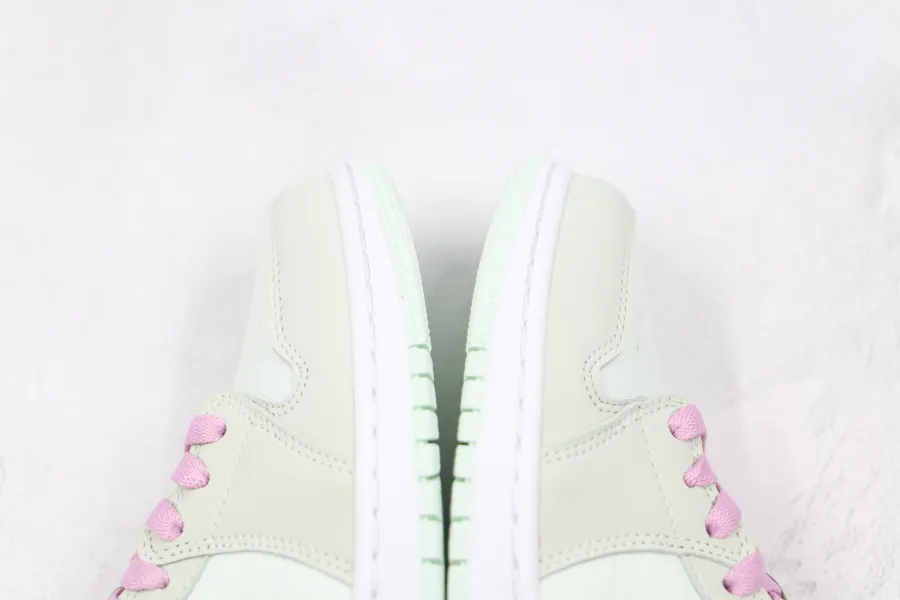 Wmns Air Jordan 1 Low Se Barely Green 