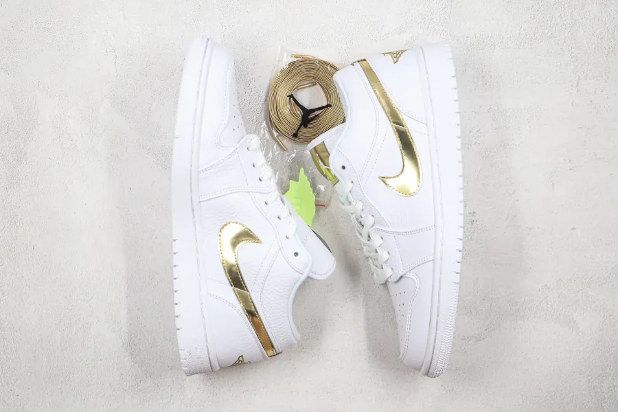 Wmns Air Jordan 1 Retro Low White Metallic Gold 