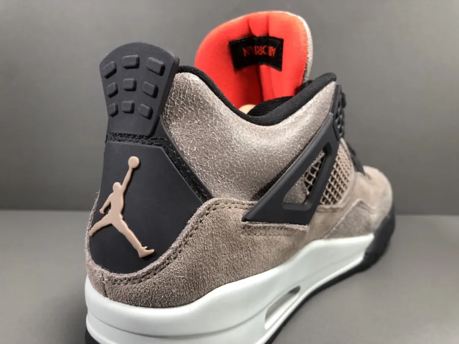 Air Jordan 4 Taupe Haze