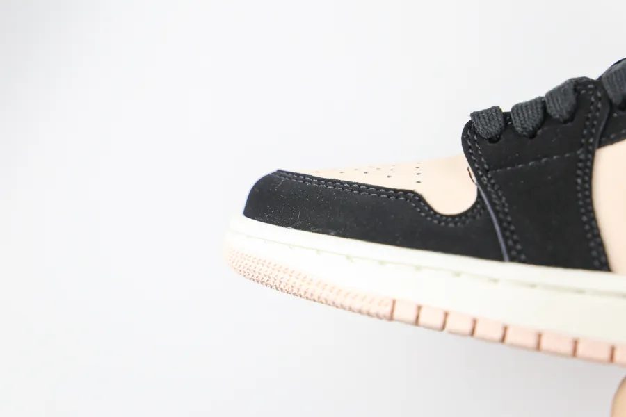 Wmns Air Jordan 1 Low Black Guava Ice 