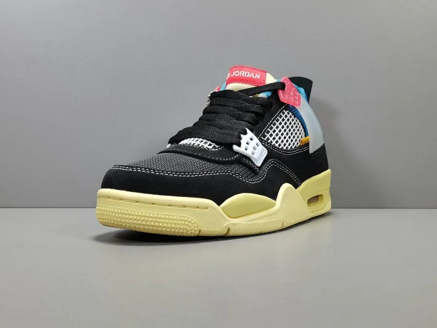 Union X Jordan 4 Retro Off Noir