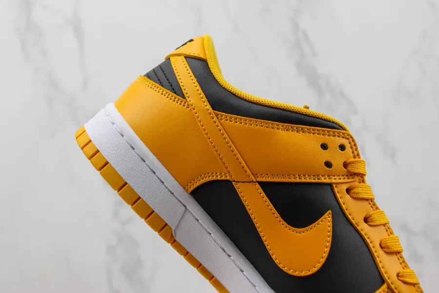 Nike Sb Dunk Low Goldenrod