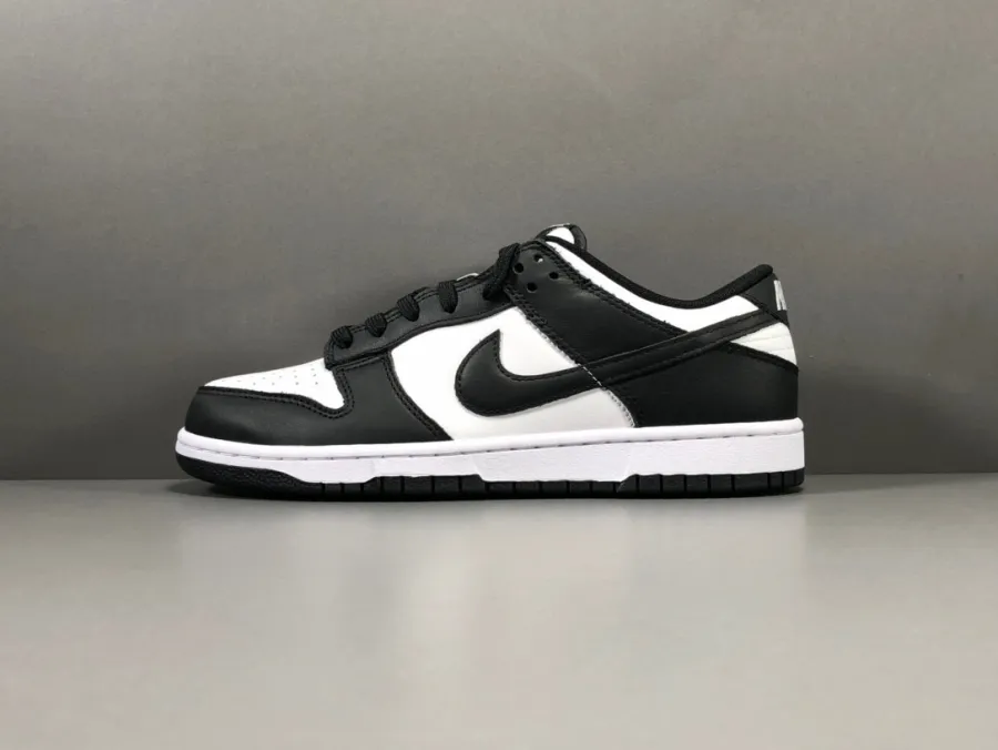 Dunk Low Retro Black White Panda