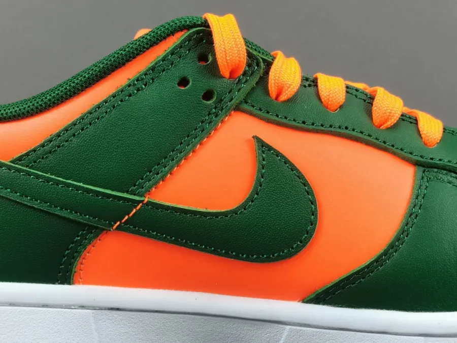 Nike Dunk Low Miami Hurricanes