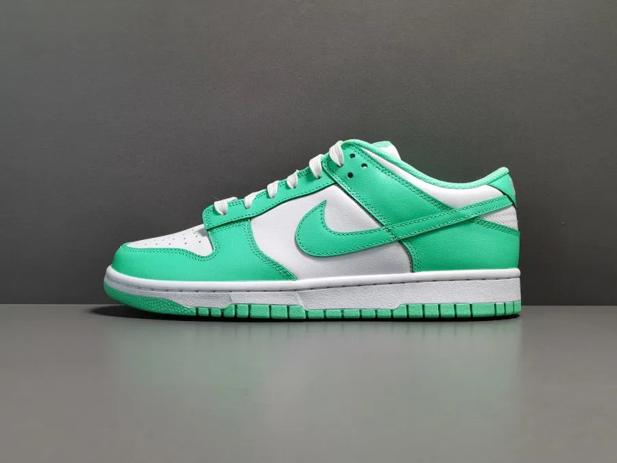 Dunk Low Green Glow