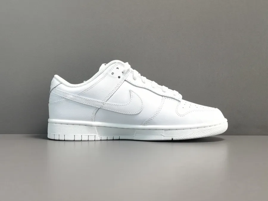 Dunk Low Triple White