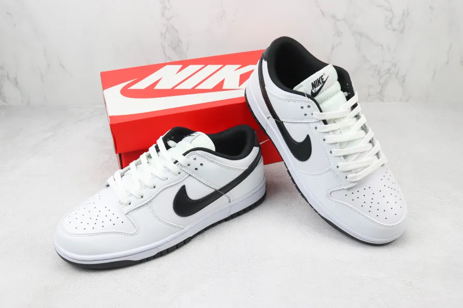 Nike Dunk Low White/Black Wmns