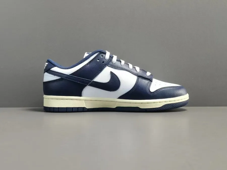 Dunk Lows Vintage Navy