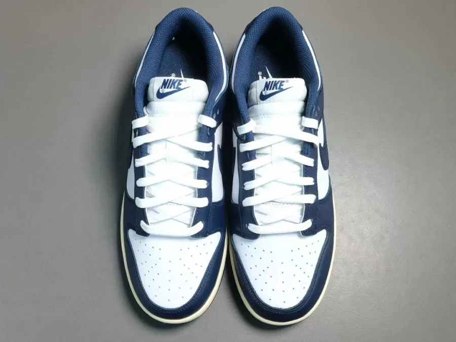 Dunk Lows Vintage Navy