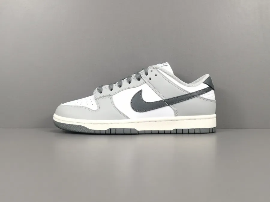 Nike Dunk Low Light Smoke Grey Wmns