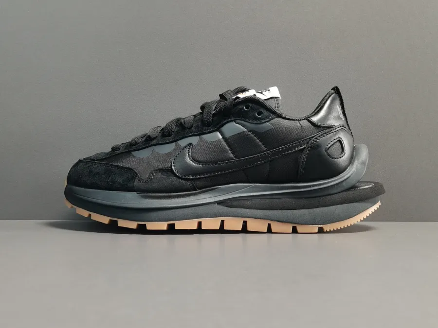 Nike Sacai Vaporwaffle Black Gum