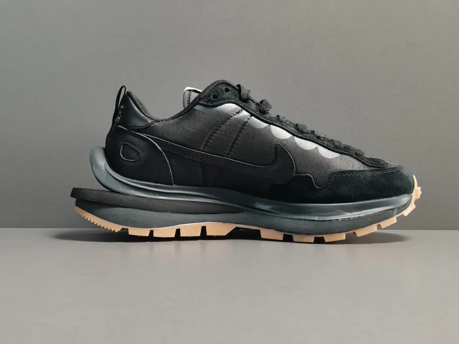 Nike Sacai Vaporwaffle Black Gum