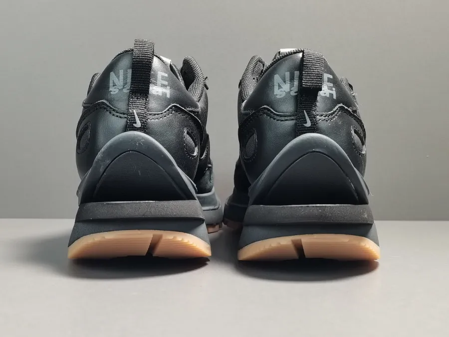 Nike Sacai Vaporwaffle Black Gum