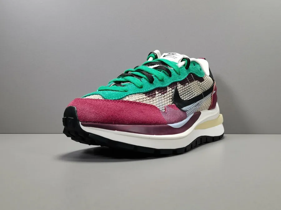 Sacai X Nike Vaporwaffle String Villain Red