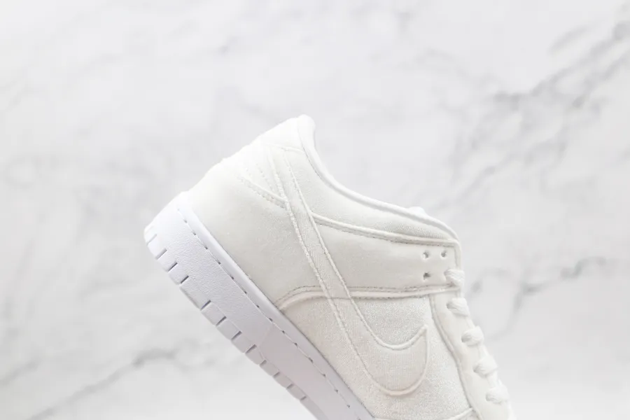 Dover Street Market X Nike Dunk Low Tripl White