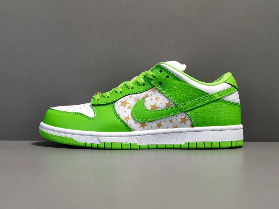 Sb Dunk Low Stars Mean Green