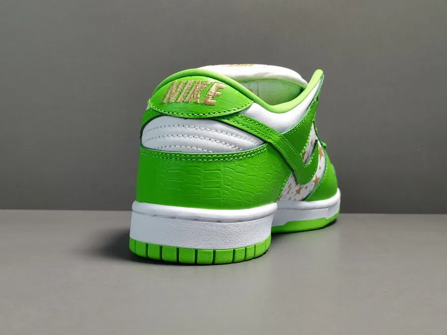 Sb Dunk Low Stars Mean Green