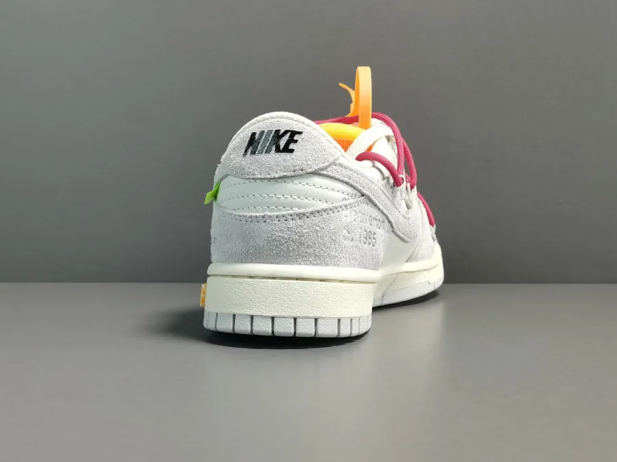 Off-White X Nike Dunk Low Lot 35