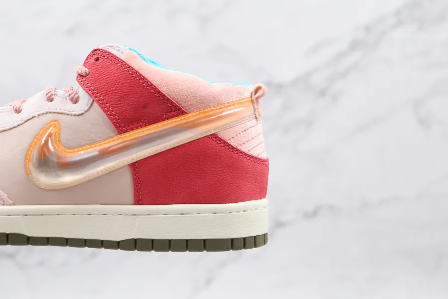 Social Status X Dunk Mid Strawberry Milk