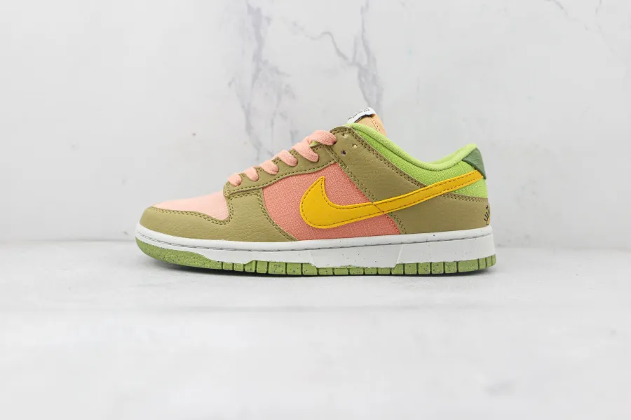 Dunk Low Sun Club - Arctic Orange Sanded Gold 