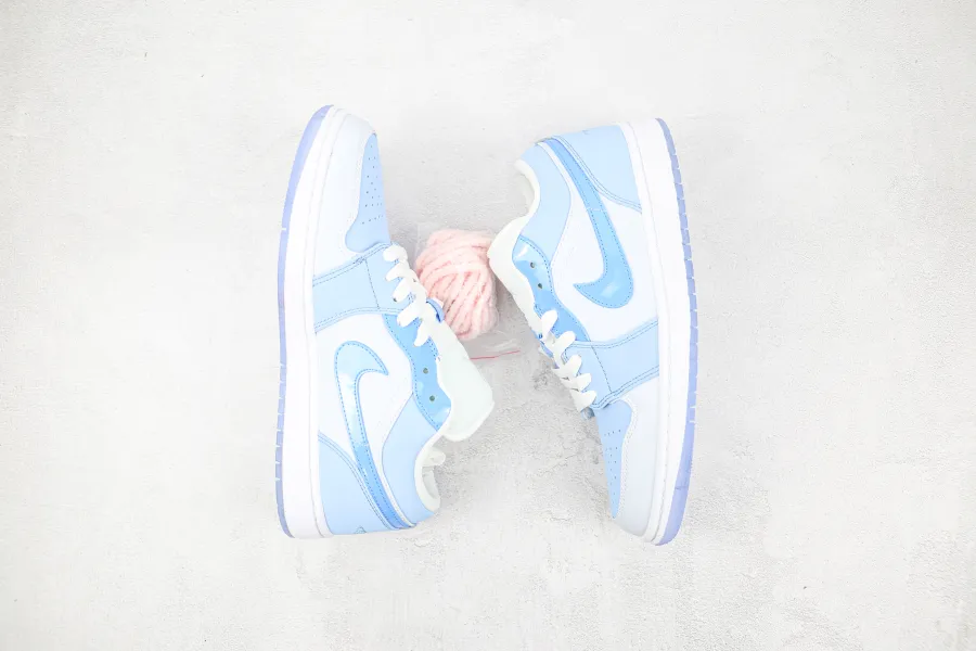 Air Jordan 1 Low Mighty Swooshers