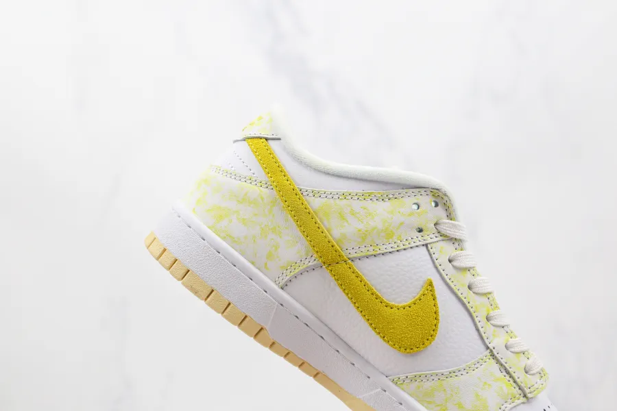 Dunk Low Yellow Strike