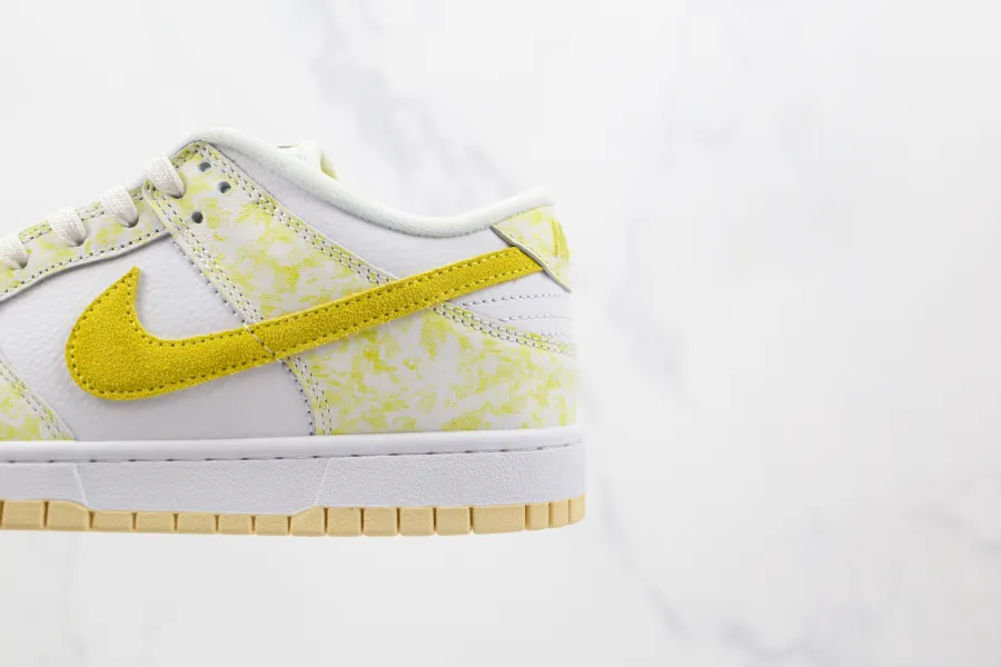 Dunk Low Yellow Strike