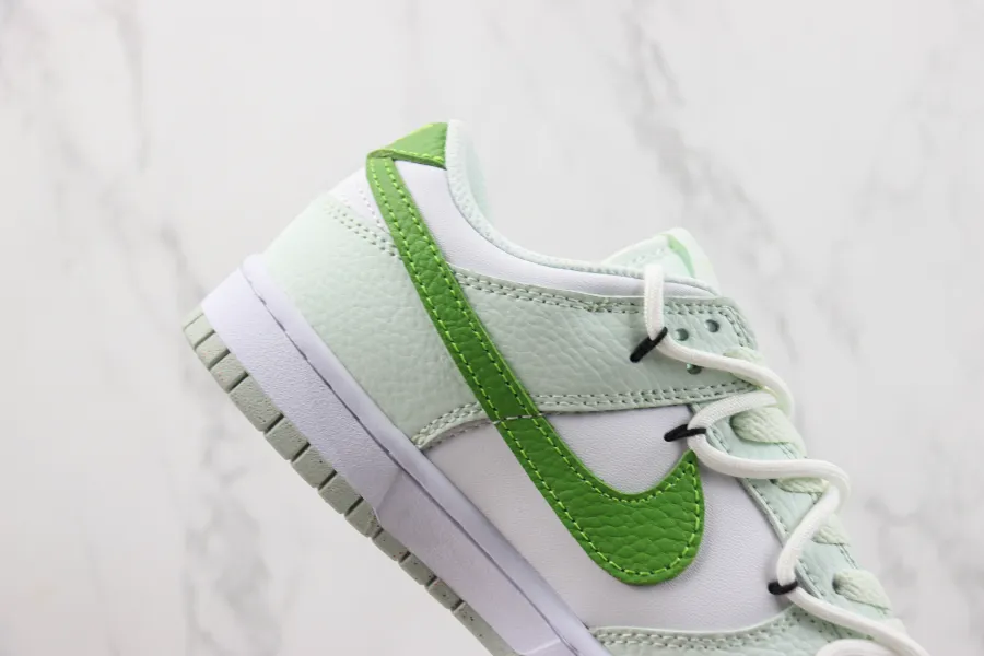 Dunks Low White Mint