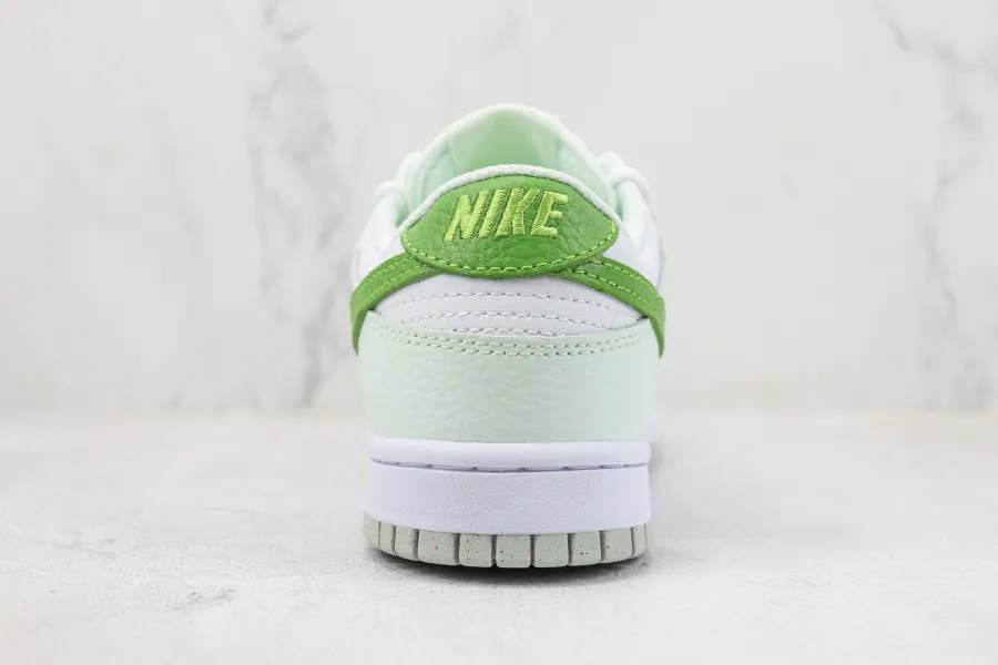 Dunks Low White Mint