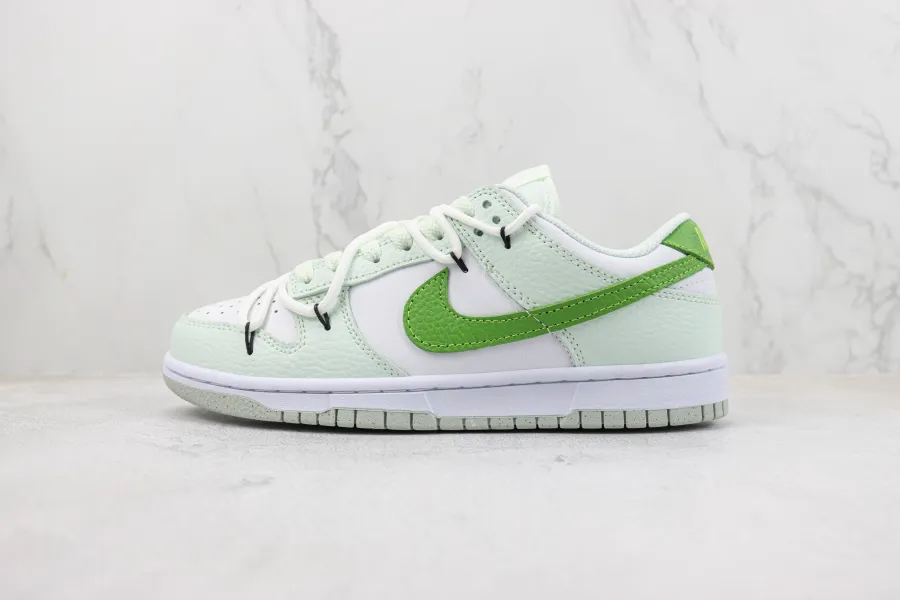 Dunks Low White Mint