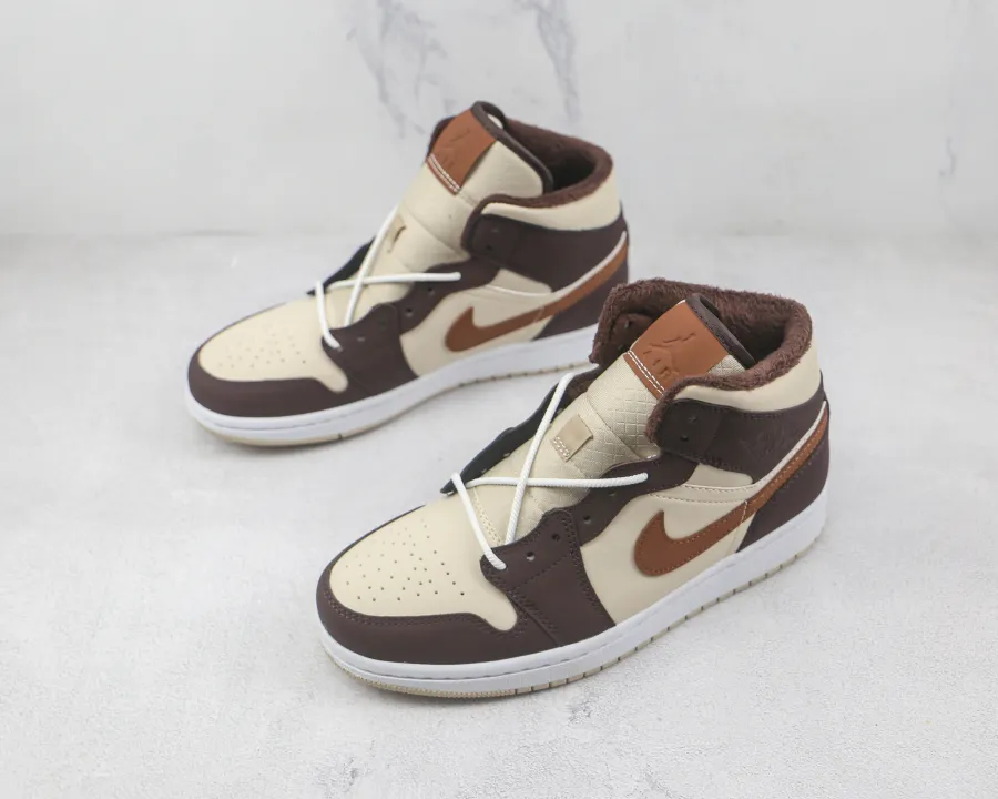 Wmns Air Jordan 1 Mid Se Cream Dark Chocolate 