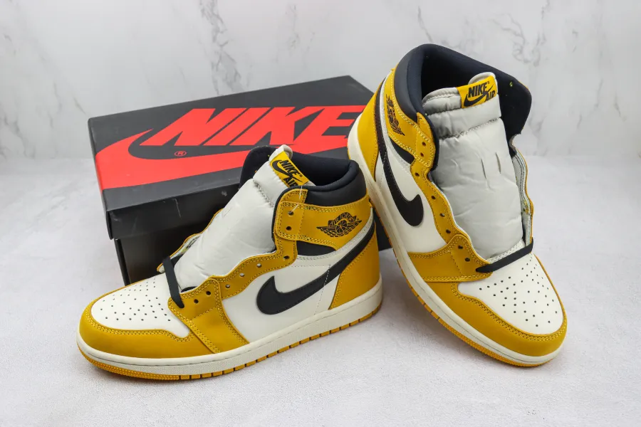 Air Jordan 1 Retro High Og Yellow Ochre 