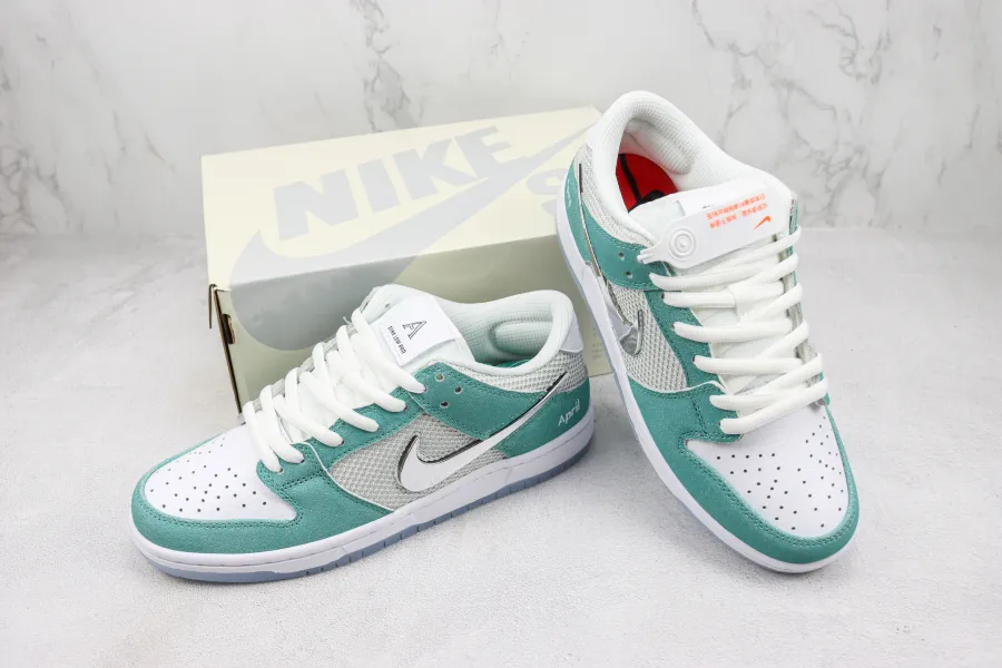 April Skateboards X Dunk Low Sb Turbo Green 