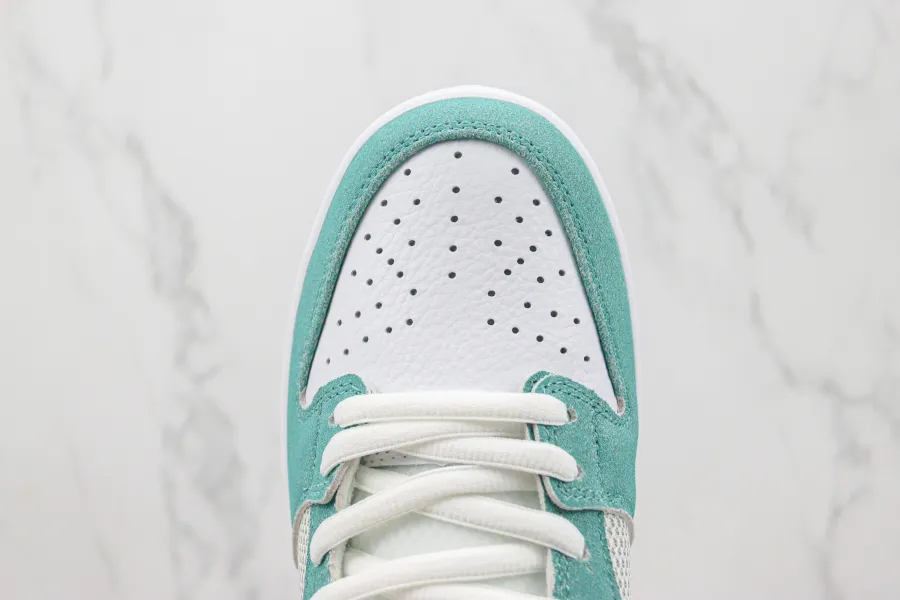 April Skateboards X Dunk Low Sb Turbo Green 