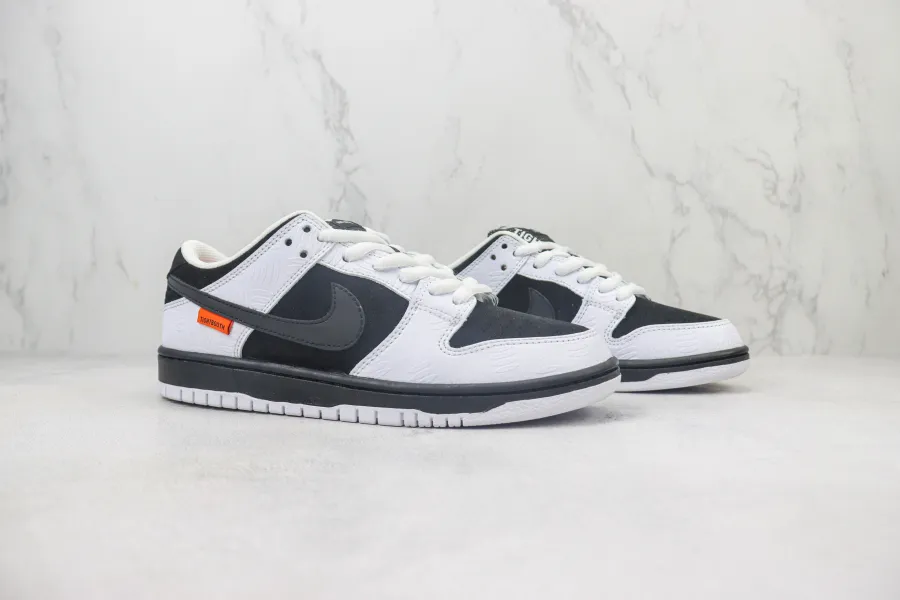 Tightbooth X Dunk Low Sb